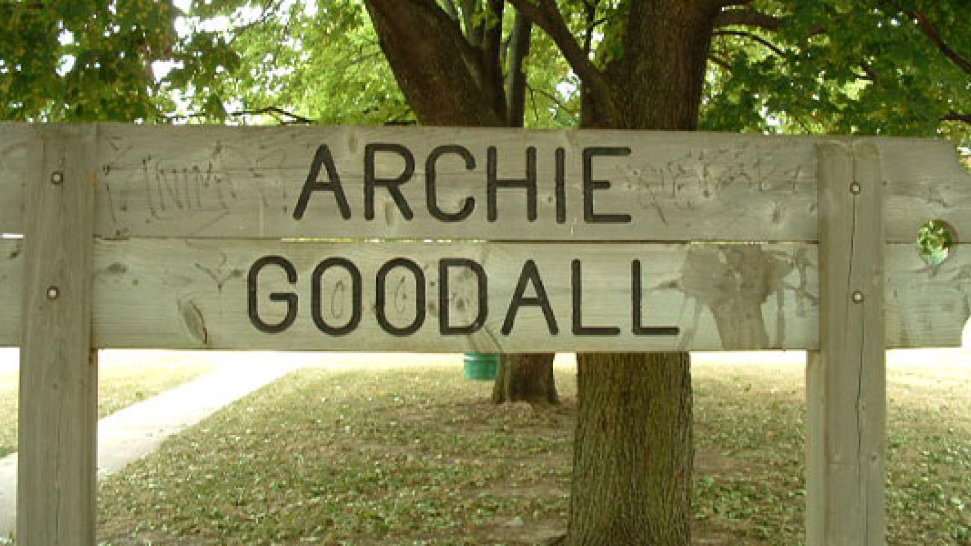 Archie Goodall Park sign